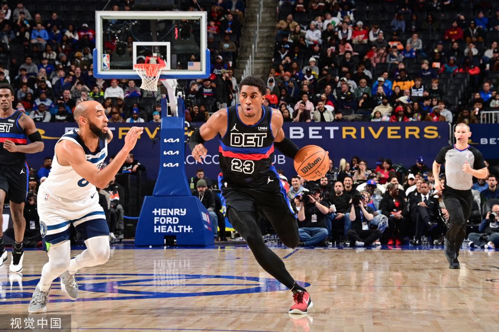 一个出场的 一个出场的