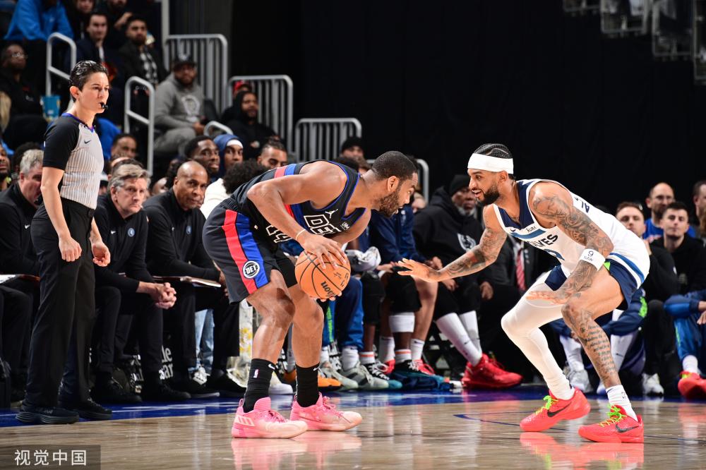 的表现中 的表现中