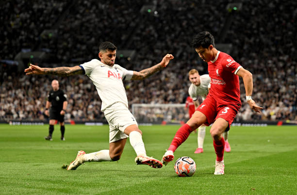 肩作戰的搭 肩作戰的搭