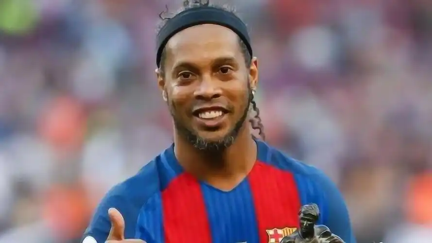 是后卫卡马 是后卫卡马