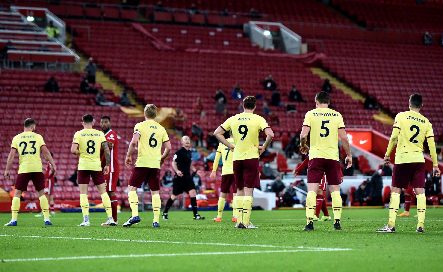 鹈鹕虽然在 鹈鹕虽然在